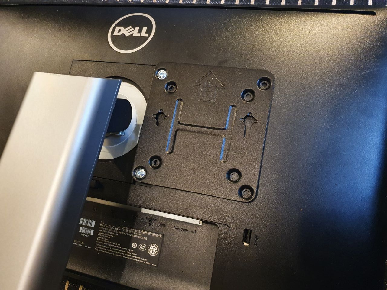 Mounting Intel NUC on DELL Monitor • vepsalainen.eu